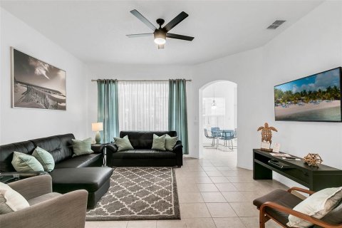 Villa ou maison à vendre à Kissimmee, Floride: 3 chambres, 154.87 m2 № 2408555 - photo 4