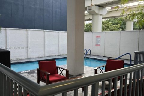 Condo in Miami, Florida, 1 bedroom  № 2035729 - photo 19