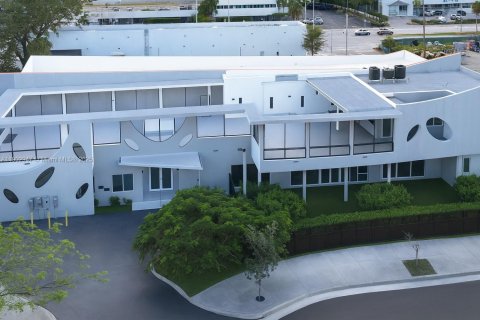 Immobilier commercial à vendre à Miami, Floride № 1954250 - photo 9