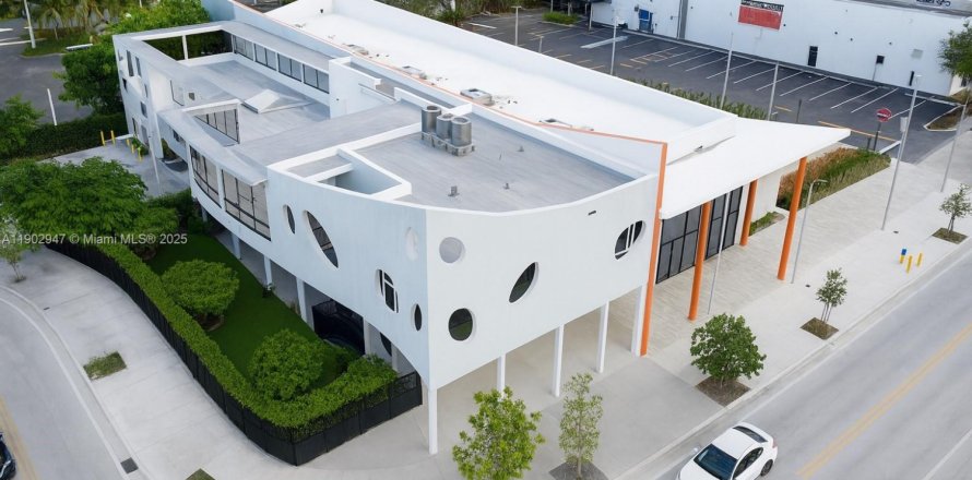 Immobilier commercial à Miami, Floride № 1954250