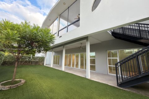 Immobilier commercial à vendre à Miami, Floride № 1954250 - photo 2