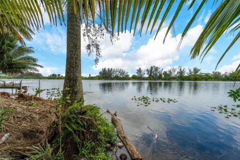 Villa ou maison à vendre à Miami, Floride: 5 chambres, 403.75 m2 № 2054465 - photo 30