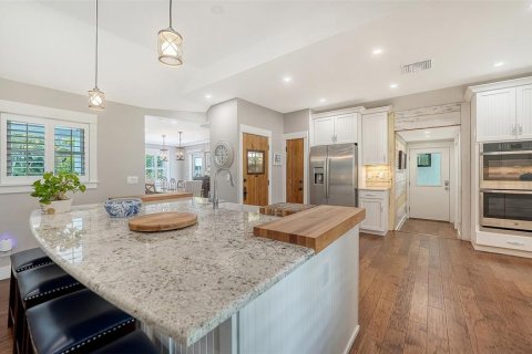 House in Sarasota, Florida 3 bedrooms, 250.84 sq.m. № 2313259 - photo 7