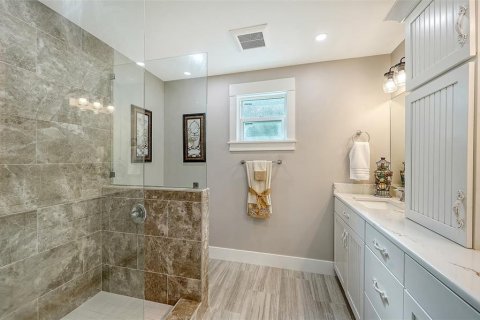 House in Sarasota, Florida 3 bedrooms, 250.84 sq.m. № 2313259 - photo 24