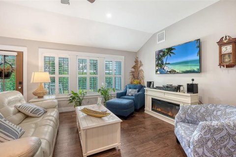 House in Sarasota, Florida 3 bedrooms, 250.84 sq.m. № 2313259 - photo 8