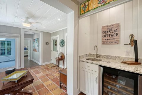 House in Sarasota, Florida 3 bedrooms, 250.84 sq.m. № 2313259 - photo 15