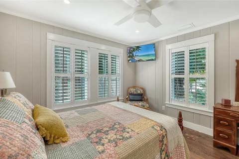 House in Sarasota, Florida 3 bedrooms, 250.84 sq.m. № 2313259 - photo 22