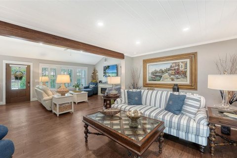House in Sarasota, Florida 3 bedrooms, 250.84 sq.m. № 2313259 - photo 10