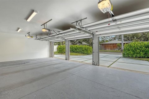 House in Sarasota, Florida 3 bedrooms, 250.84 sq.m. № 2313259 - photo 29