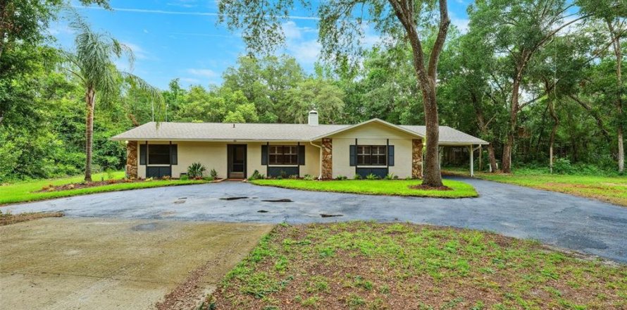 House in Brooksville, Florida 3 bedrooms, 171.13 sq.m. № 1847100
