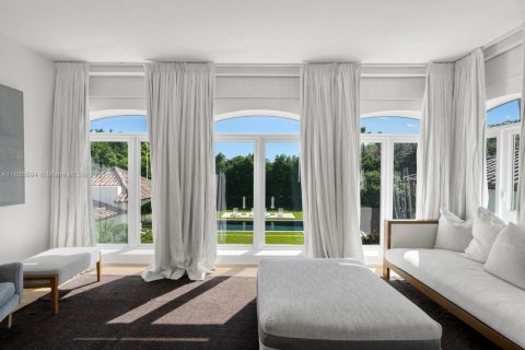 Купить виллу или дом в Корал-Гейблс, Флорида 9 спален, 955.59м2, № 1951586 - фото 14