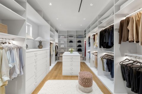 Купить виллу или дом в Корал-Гейблс, Флорида 9 спален, 955.59м2, № 1951586 - фото 16