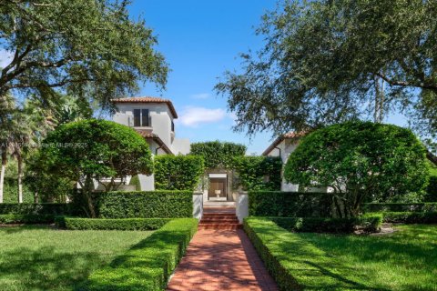 Купить виллу или дом в Корал-Гейблс, Флорида 9 спален, 955.59м2, № 1951586 - фото 2