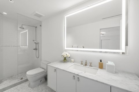 Купить виллу или дом в Корал-Гейблс, Флорида 9 спален, 955.59м2, № 1951586 - фото 24