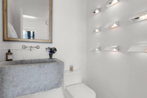 Купить виллу или дом в Корал-Гейблс, Флорида 9 спален, 955.59м2, № 1951586 - фото 7