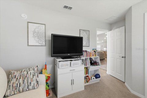 House in Winter Haven, Florida 4 bedrooms, 168.99 sq.m. № 2215778 - photo 23