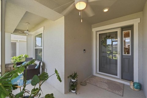 House in Winter Haven, Florida 4 bedrooms, 168.99 sq.m. № 2215778 - photo 2