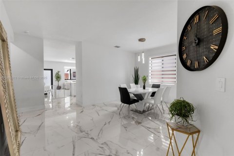 Villa ou maison à vendre à Homestead, Floride: 4 chambres, 176.05 m2 № 1889132 - photo 29