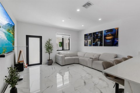 Villa ou maison à vendre à Homestead, Floride: 4 chambres, 176.05 m2 № 1889132 - photo 16