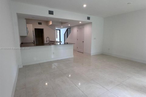 Adosado en venta en Dania Beach, Florida, 3 dormitorios, 146.97 m2 № 1935131 - foto 14