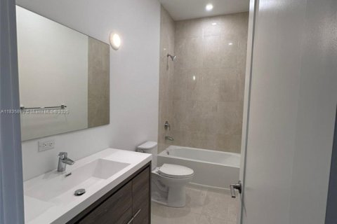 Adosado en venta en Dania Beach, Florida, 3 dormitorios, 146.97 m2 № 1935131 - foto 6