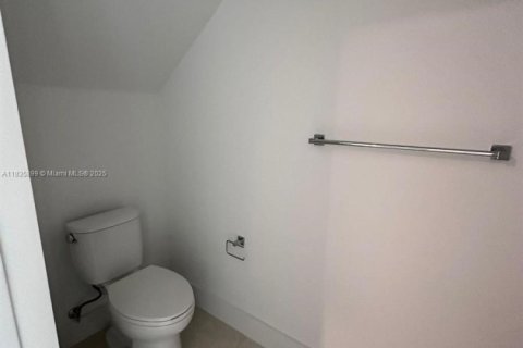 Adosado en venta en Dania Beach, Florida, 3 dormitorios, 146.97 m2 № 1935131 - foto 17