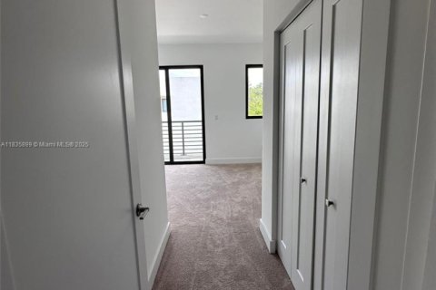 Adosado en venta en Dania Beach, Florida, 3 dormitorios, 146.97 m2 № 1935131 - foto 4