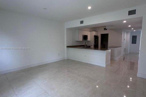 Adosado en venta en Dania Beach, Florida, 3 dormitorios, 146.97 m2 № 1935131 - foto 15