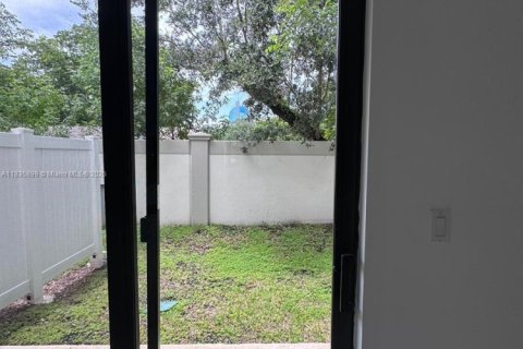 Adosado en venta en Dania Beach, Florida, 3 dormitorios, 146.97 m2 № 1935131 - foto 21