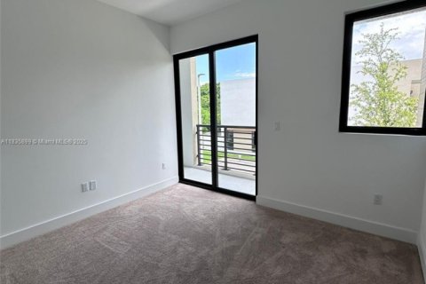 Adosado en venta en Dania Beach, Florida, 3 dormitorios, 146.97 m2 № 1935131 - foto 3