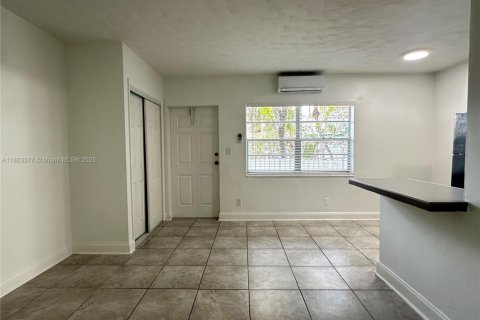 Apartment in Fort Lauderdale, Florida 1 bedroom № 1889764 - photo 12