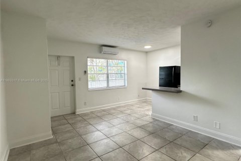 Apartment in Fort Lauderdale, Florida 1 bedroom № 1889764 - photo 11