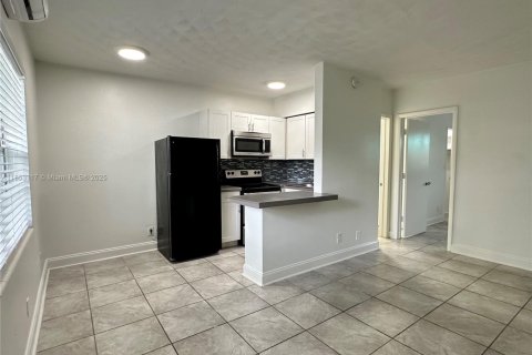 Apartment in Fort Lauderdale, Florida 1 bedroom № 1889764 - photo 1
