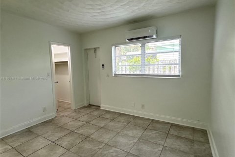 Apartment in Fort Lauderdale, Florida 1 bedroom № 1889764 - photo 20