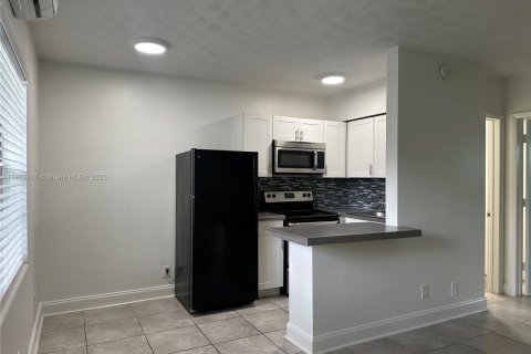 Apartment in Fort Lauderdale, Florida 1 bedroom № 1889764 - photo 2