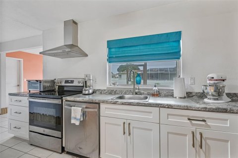 Casa en venta en Nokomis, Florida, 2 dormitorios, 123.84 m2 № 1771095 - foto 13