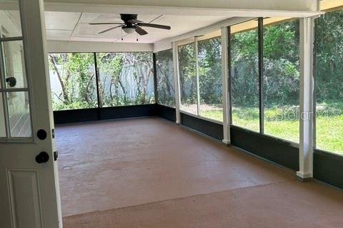 House in Dade City, Florida 3 bedrooms, 123.56 sq.m. № 2200990 - photo 19