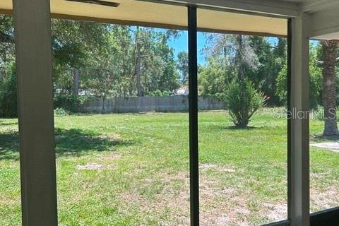 House in Dade City, Florida 3 bedrooms, 123.56 sq.m. № 2200990 - photo 21