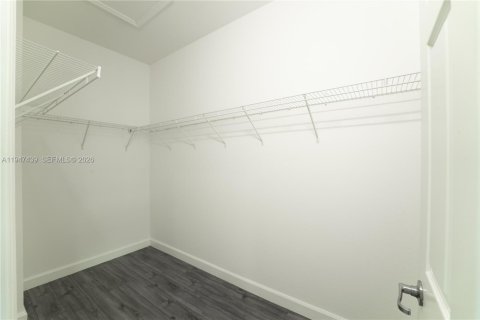 Townhouse in Homestead, Florida 2 bedrooms, 132.11 sq.m. № 2003384 - photo 18