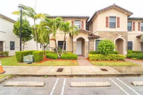 Townhouse in Homestead, Florida 2 bedrooms, 132.11 sq.m. № 2003384