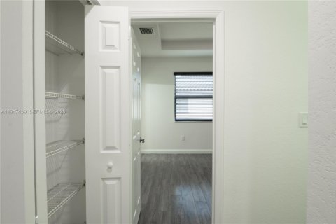 Townhouse in Homestead, Florida 2 bedrooms, 132.11 sq.m. № 2003384 - photo 22