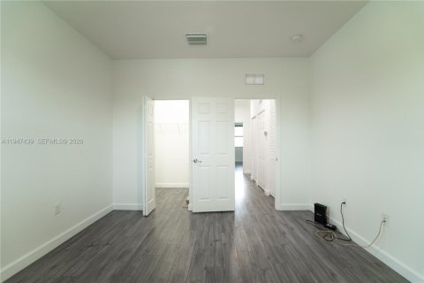 Townhouse in Homestead, Florida 2 bedrooms, 132.11 sq.m. № 2003384 - photo 26