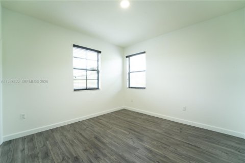 Townhouse in Homestead, Florida 2 bedrooms, 132.11 sq.m. № 2003384 - photo 23