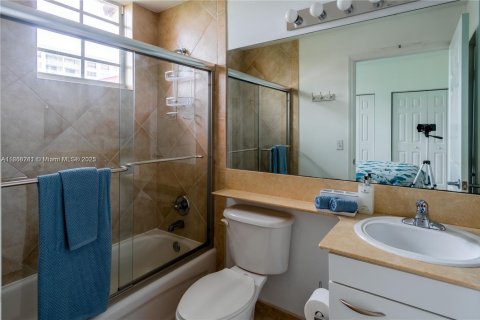 Adosado en alquiler en Hallandale Beach, Florida, 3 dormitorios, 149.94 m2 № 2088455 - foto 8