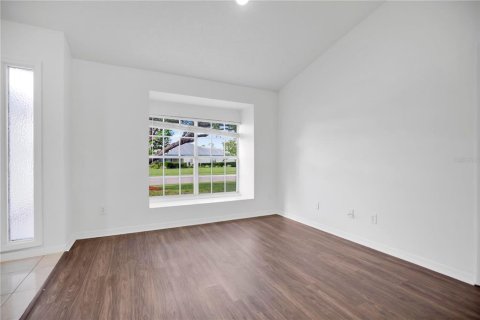 House in Winter Springs, Florida 3 bedrooms, 141.58 sq.m. № 2425475 - photo 6