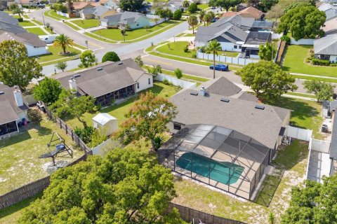 House in Winter Springs, Florida 3 bedrooms, 141.58 sq.m. № 2425475 - photo 29