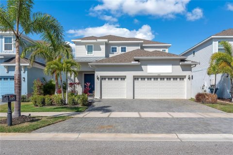 House in Apollo Beach, Florida 4 bedrooms, 278.06 sq.m. № 2111971 - photo 2