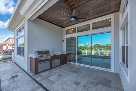 House in Apollo Beach, Florida 4 bedrooms, 278.06 sq.m. № 2111971 - photo 20