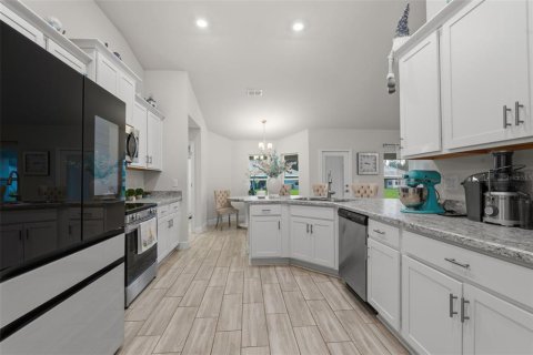 House in Lakeland, Florida 4 bedrooms, 215.63 sq.m. № 2358558 - photo 22