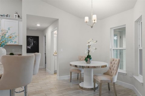 House in Lakeland, Florida 4 bedrooms, 215.63 sq.m. № 2358558 - photo 18